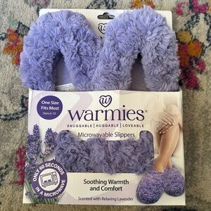 WARMIES Light Purple Microwavable Lavender Scented Slippers. NWT.